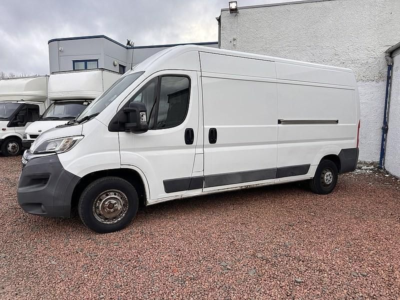 Used Citroën Relay 130 HP (95 kW) 2016 White Van