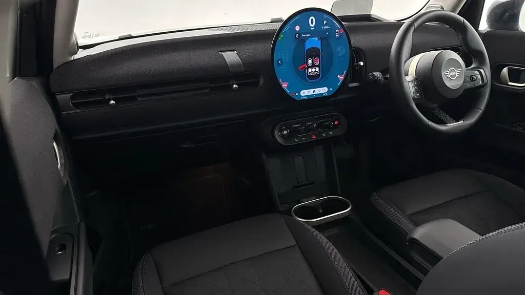 Begagnad Mini Cooper Classic 2025 Blå Halvkombi