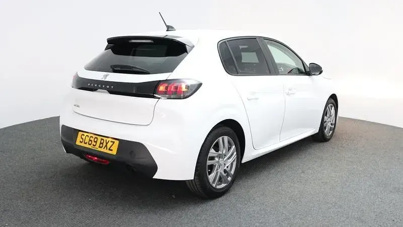 Gebraucht Peugeot 208 Active 75 PS (55 kW) 2020 Weiß Kleinwagen