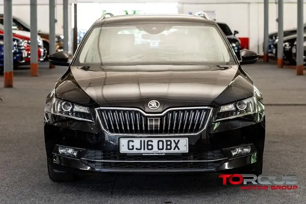 Used Skoda Superb SE L Executive 190 HP (139 kW) 2016 Black Estate