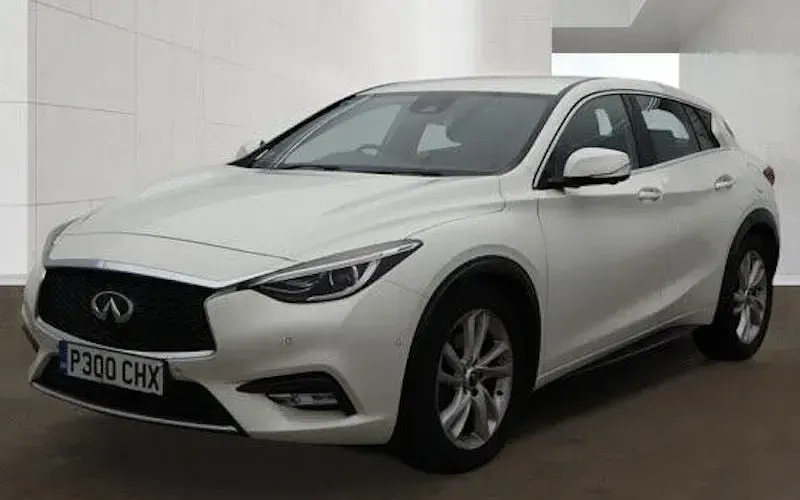 Used Infiniti Q30 Premium 170 HP (125 kW) 2016 Hatchback