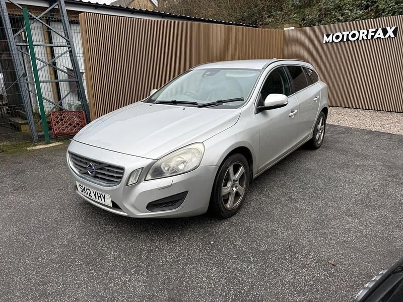 Used Volvo V60 SE 115 HP (84 kW) 2012 Silver Estate
