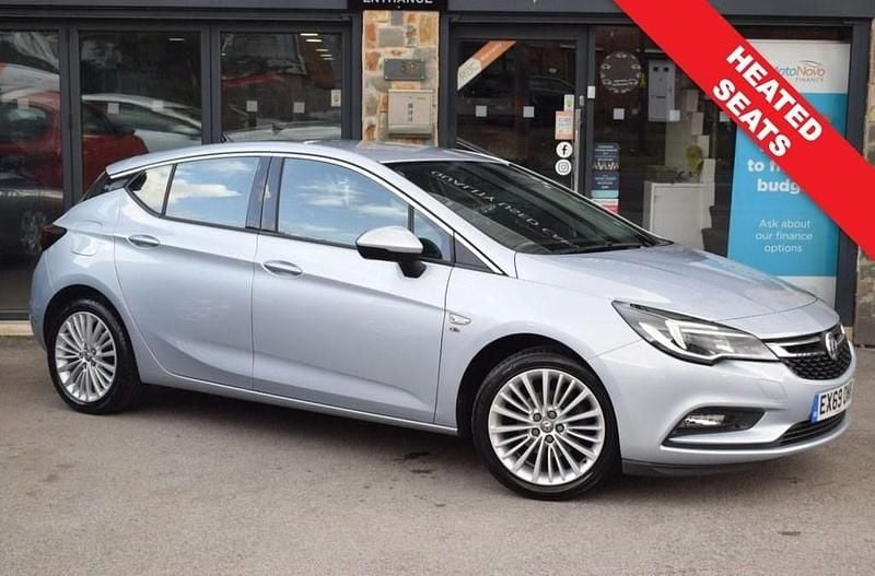 Silver Used 2019 Vauxhall Astra Elite Hatchback | £9,000 (Fair price) - Image 1/4