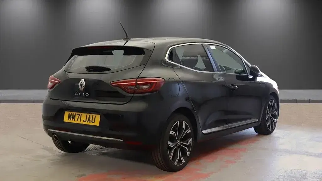 Used Renault Clio Version S 90 HP (66 kW) 2022 Black Hatchback