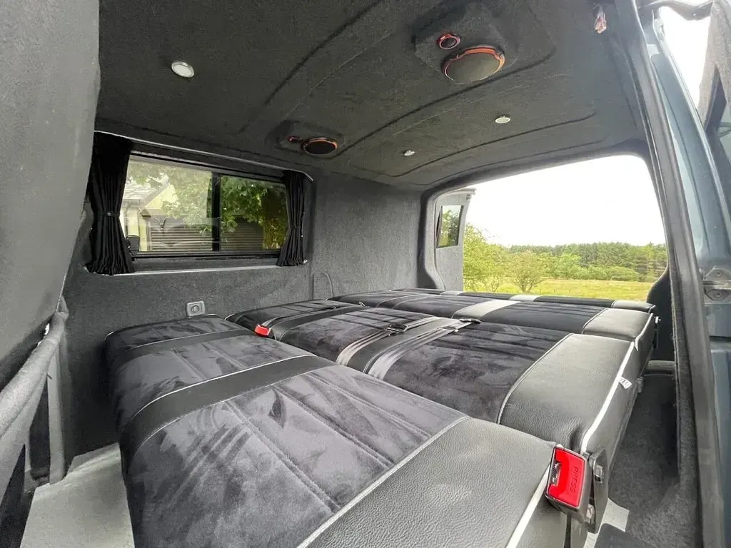 Used VW T5 102 HP (75 kW) 2009 Grey Van