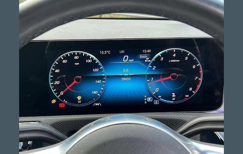 Used Mercedes CLA200 AMG Line Premium 161 HP (118 kW) 2022 Red Coupe