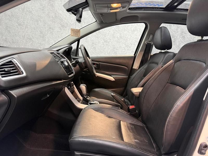 Used Suzuki SX4 SZ5 2020 White Hatchback