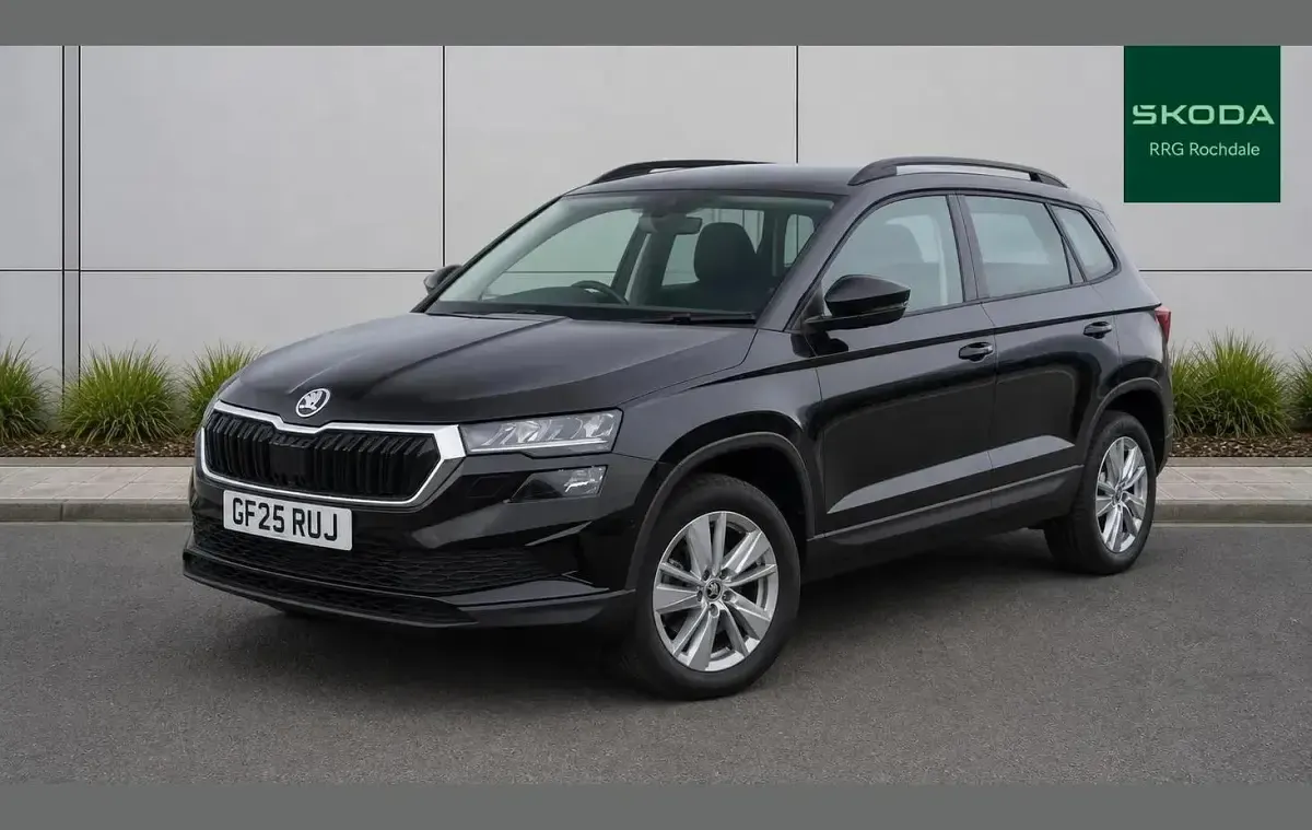 Used Skoda Karoq SE 150 HP (110 kW) 2025 Black magic pearl effect SUV