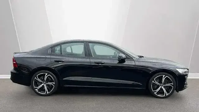 Usado Volvo S60 Plus 247 HP (181 kW) 2024 Sedan