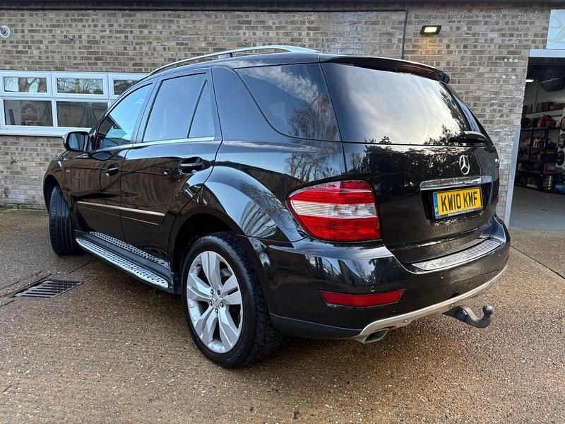Used Mercedes ML300 2010 Black SUV