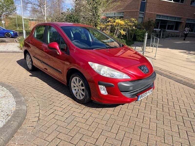 Used Peugeot 308 95 HP (69 kW) 2009 Red Hatchback