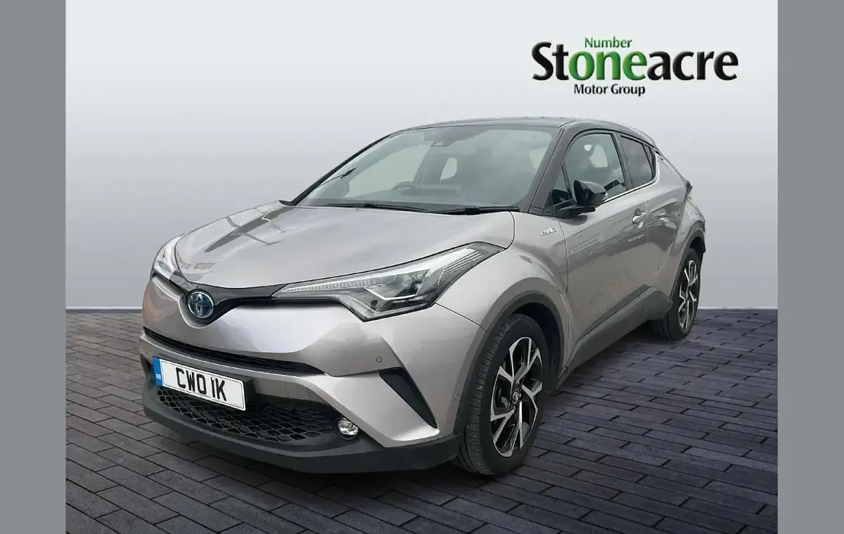 Używany Toyota C-HR 122 KM (89 kW) 2017 Srebrny SUV