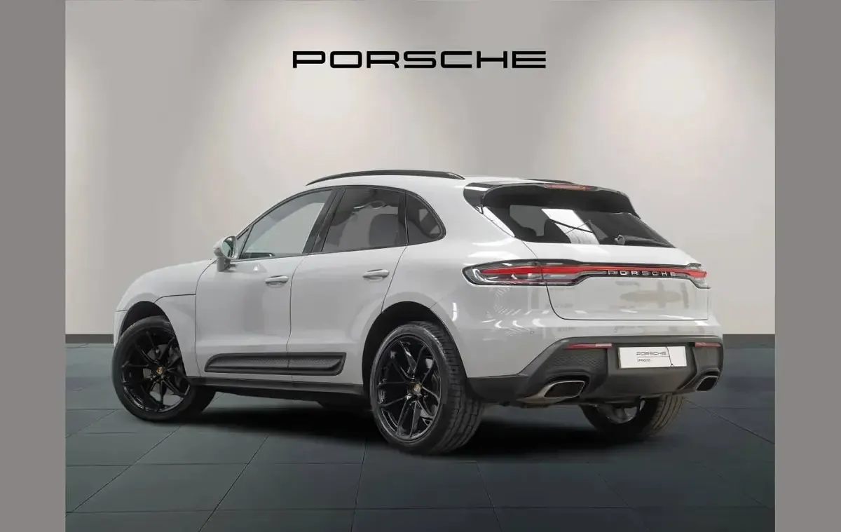 Used Porsche Macan 261 HP (191 kW) 2022 Grey SUV