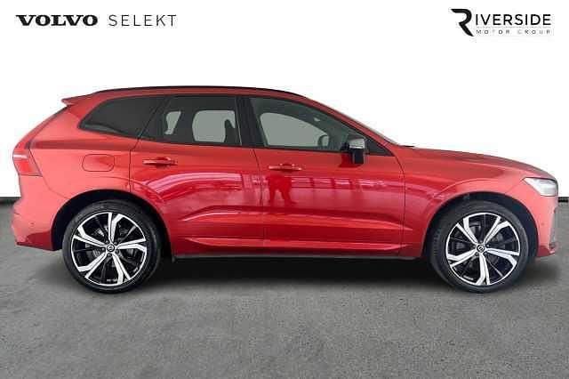 Used Volvo XC60 R-Design 197 HP (144 kW) 2022 Fusion red SUV