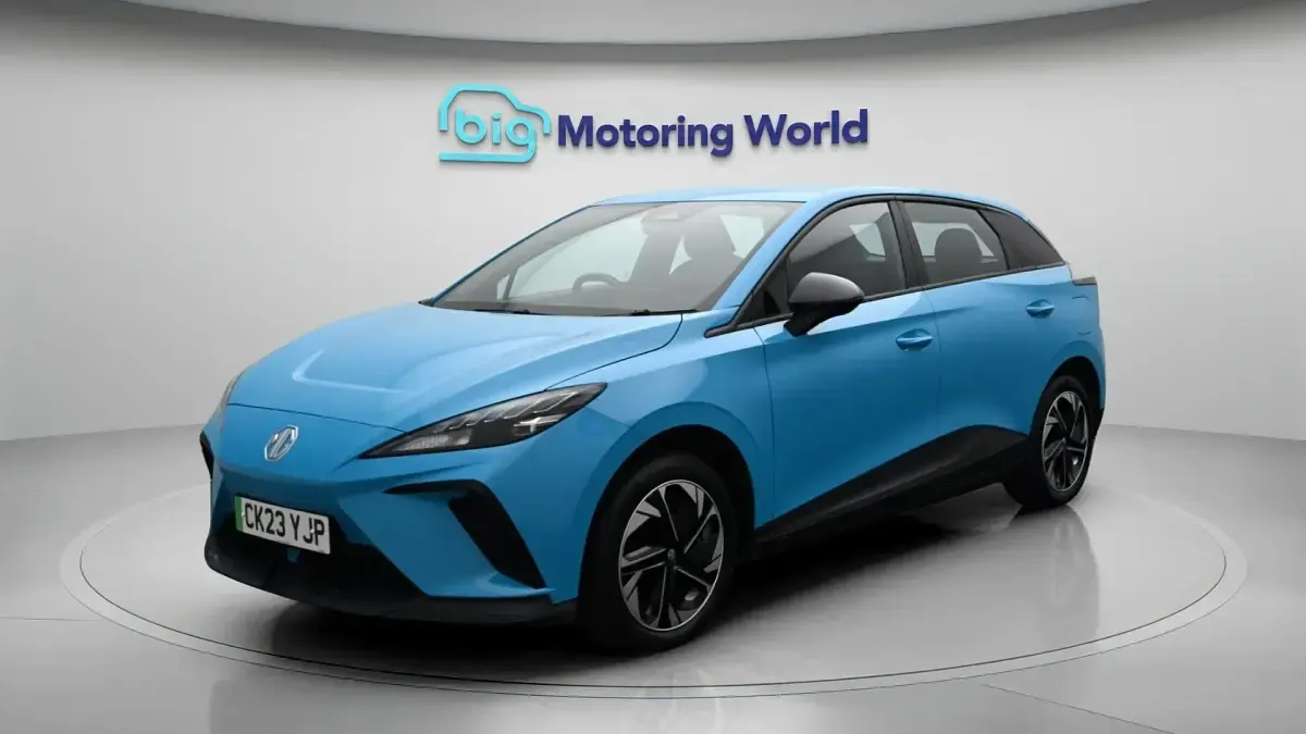 Used MG MG4 EV SE 319 kW (435 HP) 2023 Blue Hatchback