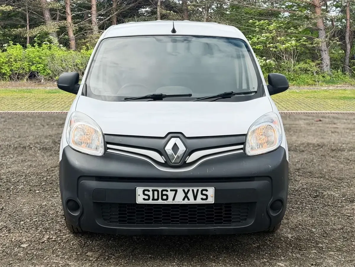 Used Renault Kangoo Business 90 HP (66 kW) 2017 White MPV