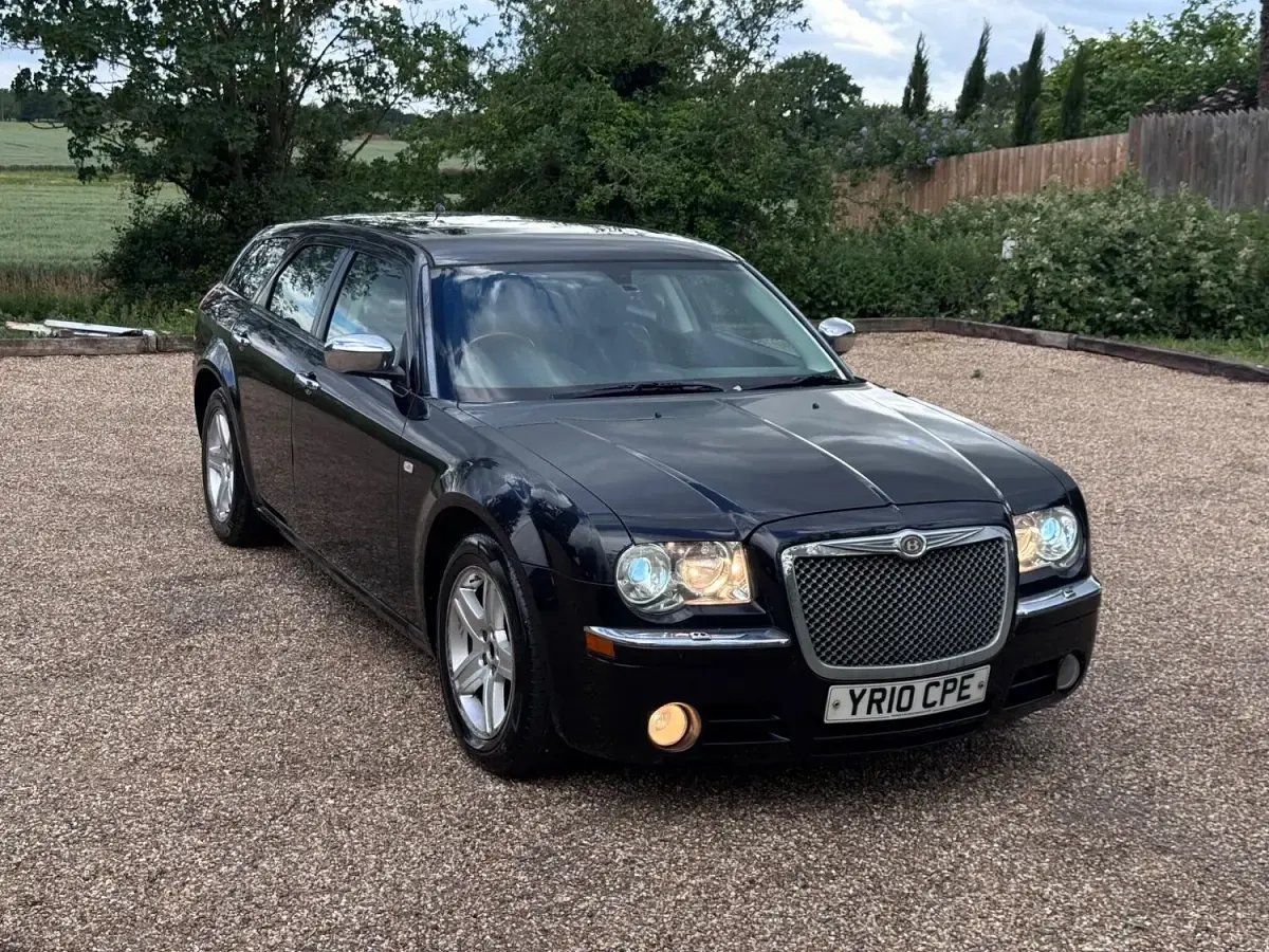 Used Chrysler 300C Touring 2010 Black Estate