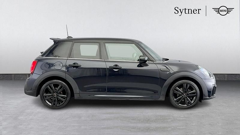 Used Mini Cooper Hatch 134 HP (98 kW) 2022 Black Hatchback