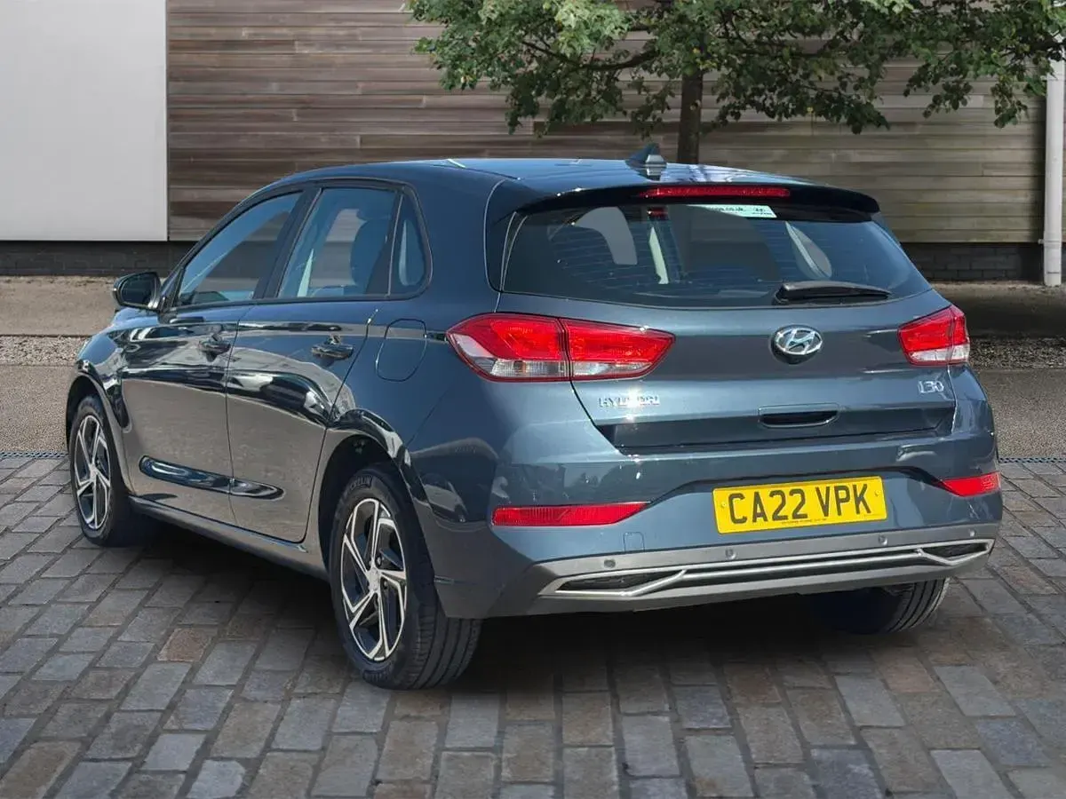 Used Hyundai i30 SE 120 HP (88 kW) 2022 Blue Hatchback