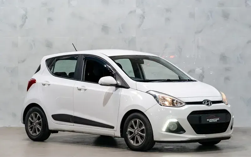 Used Hyundai i10 Premium 87 HP (63 kW) 2016 Hatchback