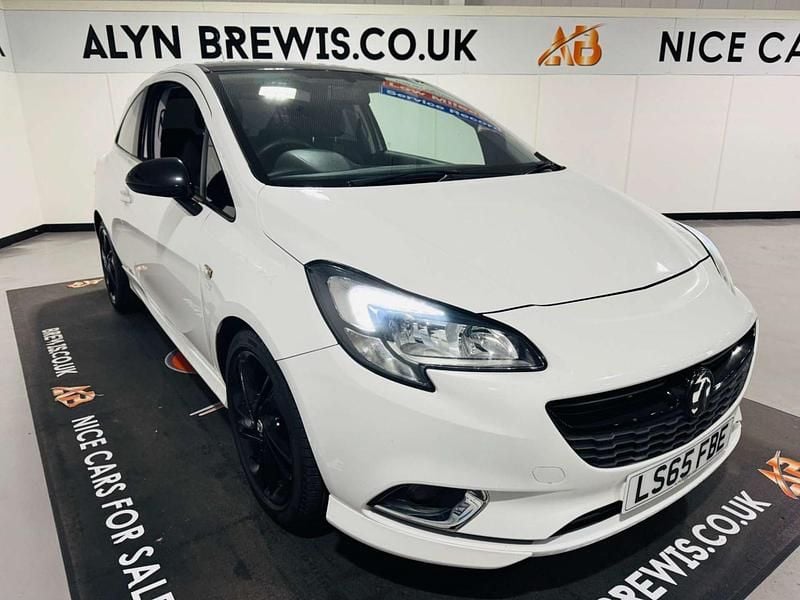 Used Vauxhall Corsa Edition 70 HP (51 kW) 2015 White Hatchback