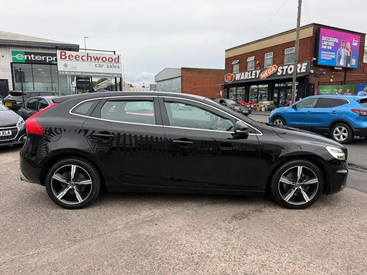 Used Volvo V40 R-Design 2017 Black Hatchback