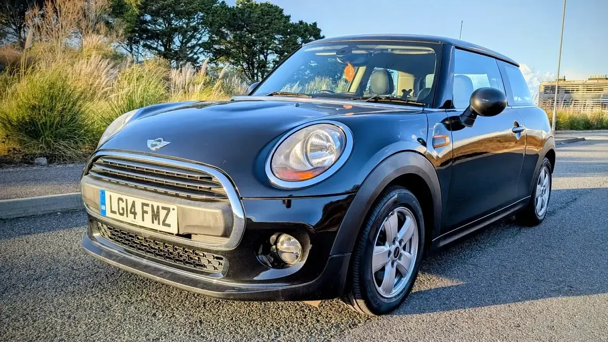 Used Mini ONE Hatch 102 HP (75 kW) 2014 Black Hatchback