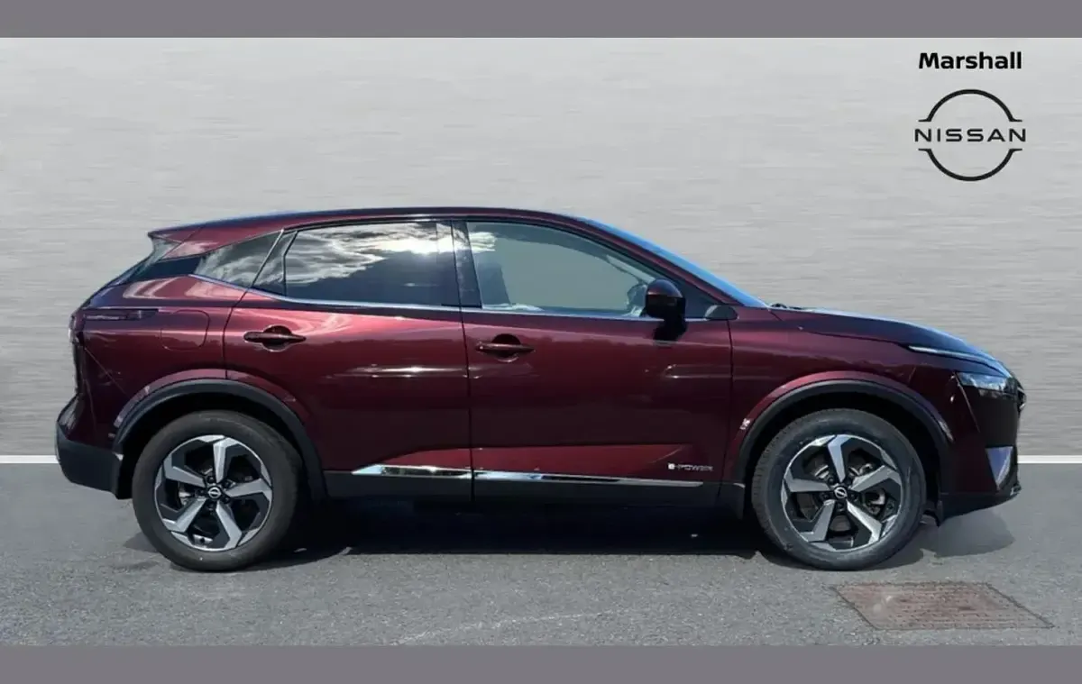 Used Nissan Qashqai N-Connecta 190 HP (139 kW) 2022 Red SUV
