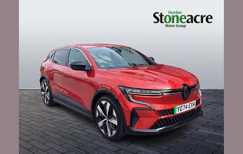 Red Used 2025 Renault Mégane Komfort Hatchback | £21,995 (Fair price) - Image 1/4
