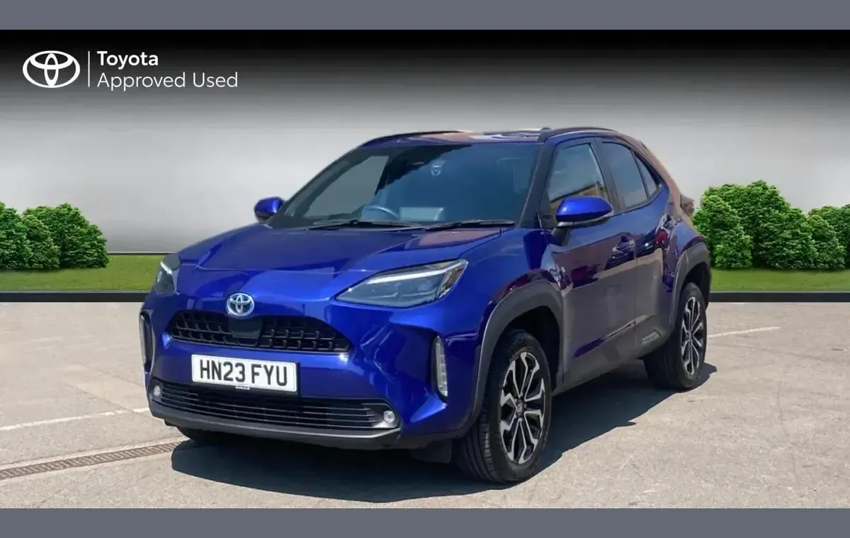 Used Toyota Yaris Cross Design 113 HP (83 kW) 2023 Blue SUV