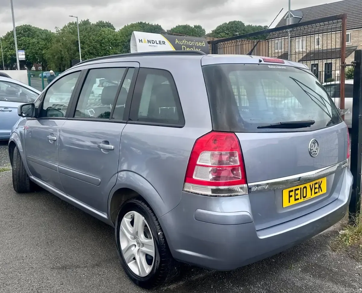 Used Vauxhall Zafira 2010 Silver MPV