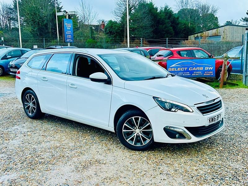 White Used 2016 Peugeot 308 Allure Estate | £5,295 (Fair price) - Image 1/4