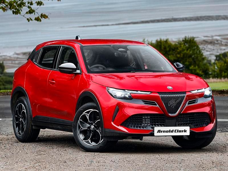 New Alfa Romeo GT Junior 136 HP (100 kW) 2025 Special paint  brera red Hatchback