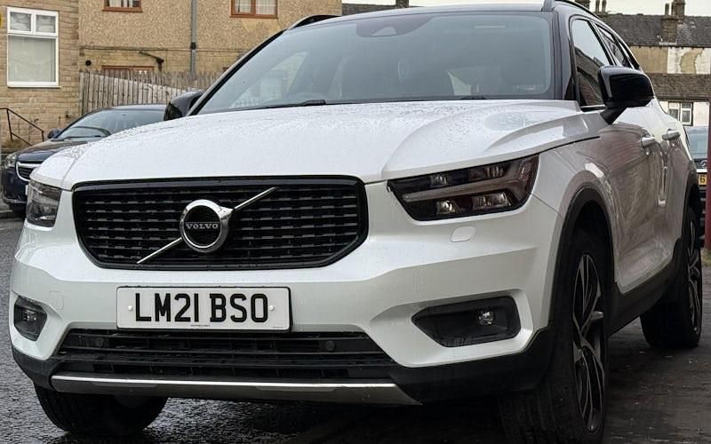 Second-hand Volvo XC40 R-Design Pro 197 CP (144 kW) 2021 Alb SUV