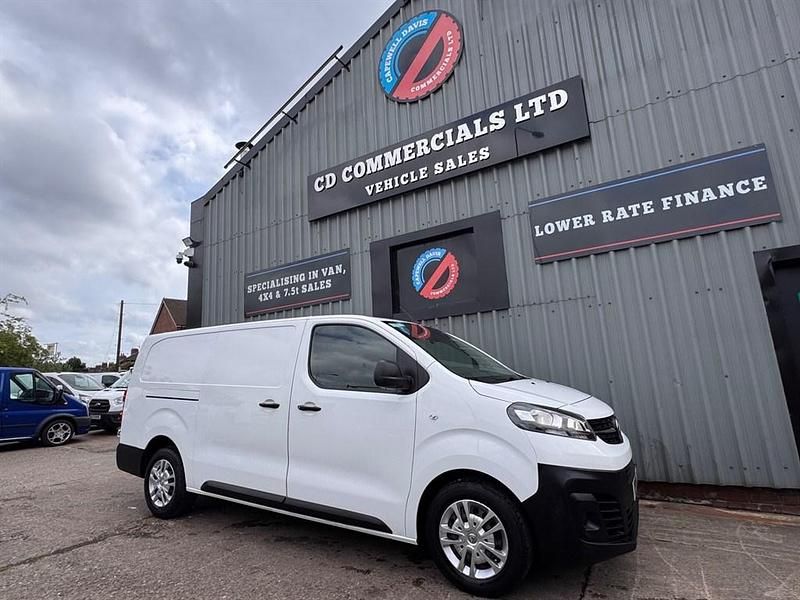 White Used 2020 Vauxhall Vivaro Van | £7,995 (Good price) - Image 1/3