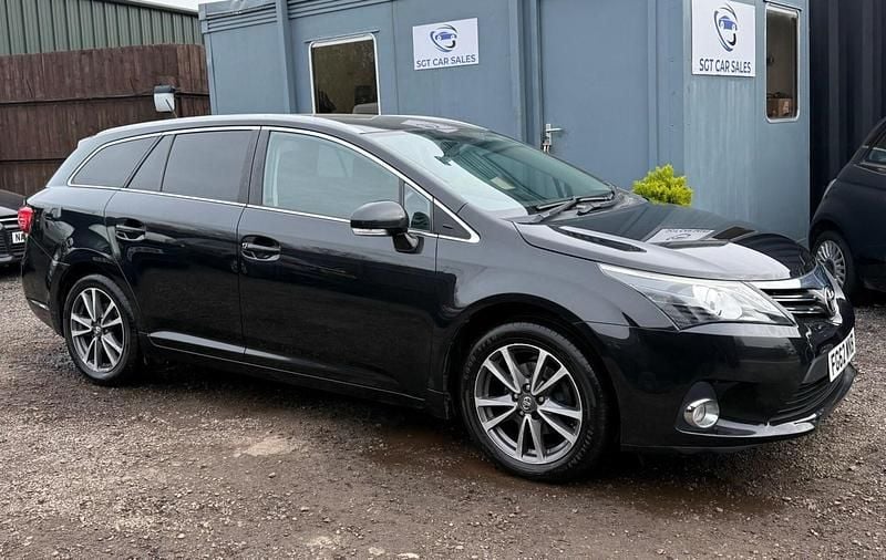 Used Toyota Avensis Multidrive S 147 HP (108 kW) 2012 Black Estate