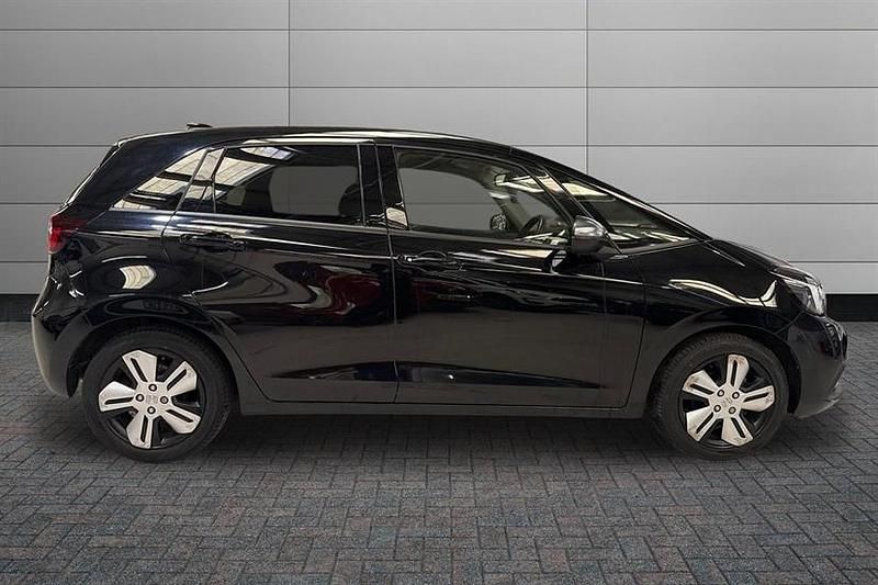 Used Honda Jazz Hybrid 109 HP (80 kW) 2021 Crystal black Hatchback