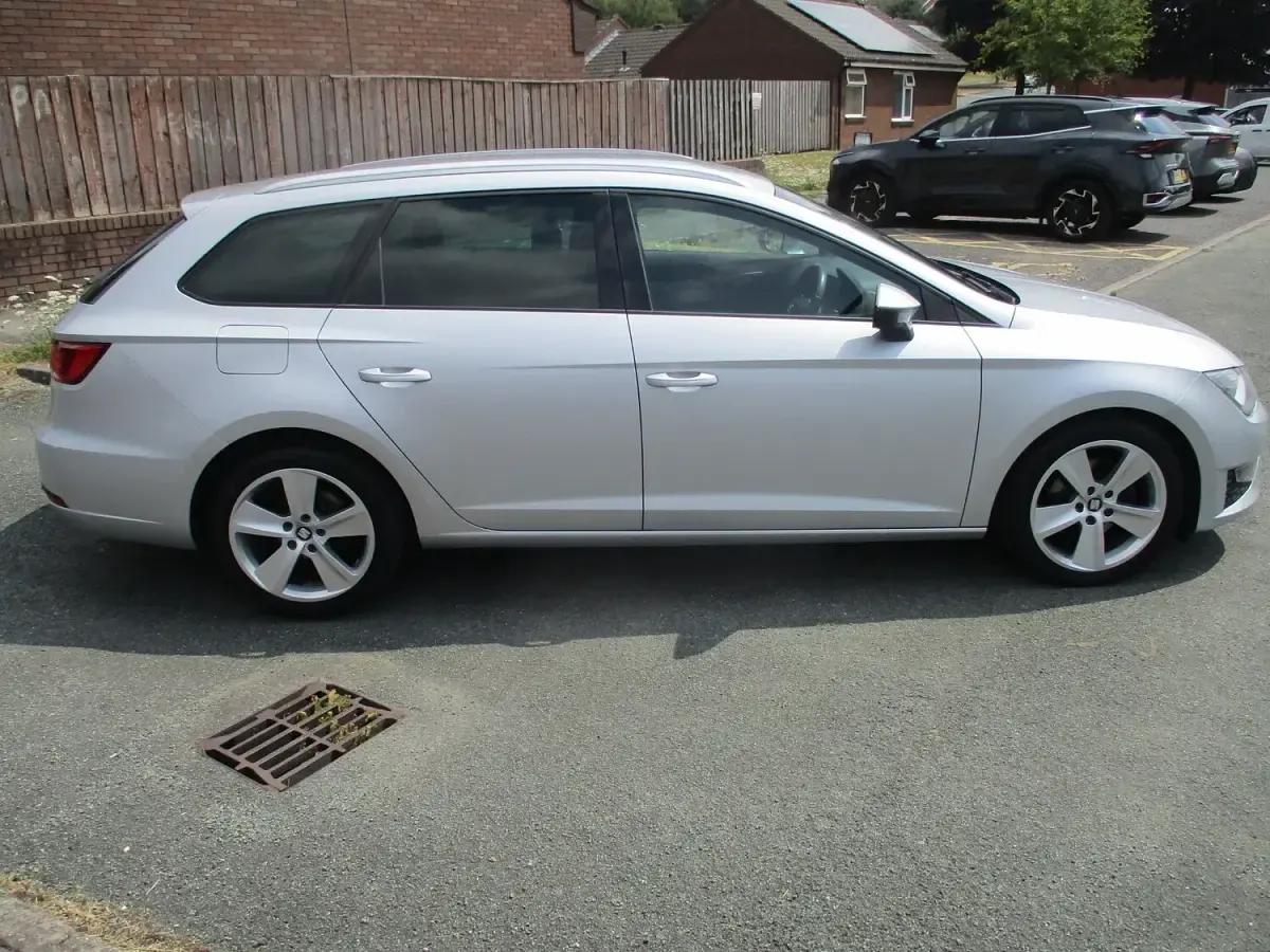 Used Seat Leon FR 2015 Silver Estate