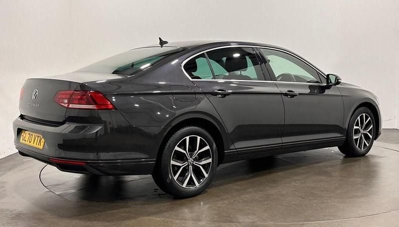Used VW Passat SEL 150 HP (110 kW) 2020 Grey Sedan