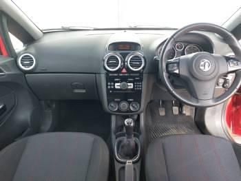 Used Vauxhall Corsa 100 HP (73 kW) 2014 Red Hatchback