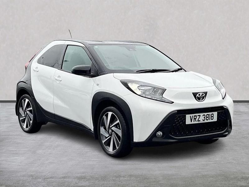 White Used 2024 Toyota Aygo X SUV | £13,859 - Image 1/4