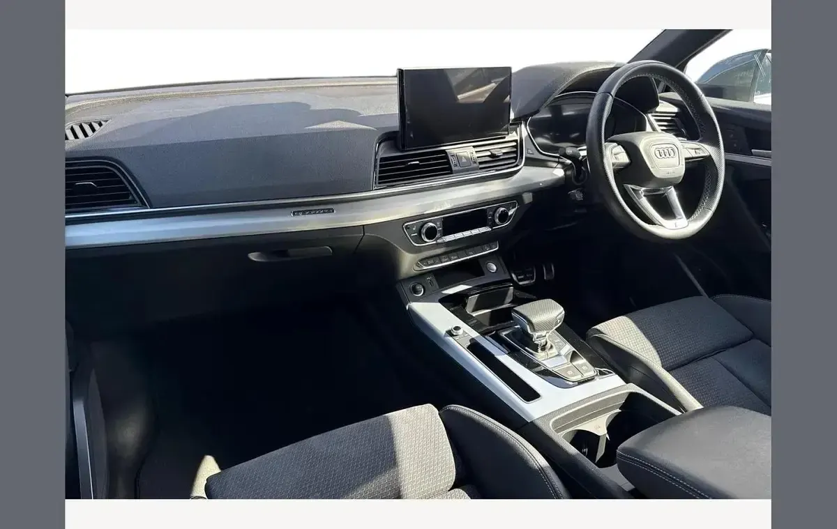 Used Audi Q5 S-Line 265 HP (194 kW) 2023 Grey SUV