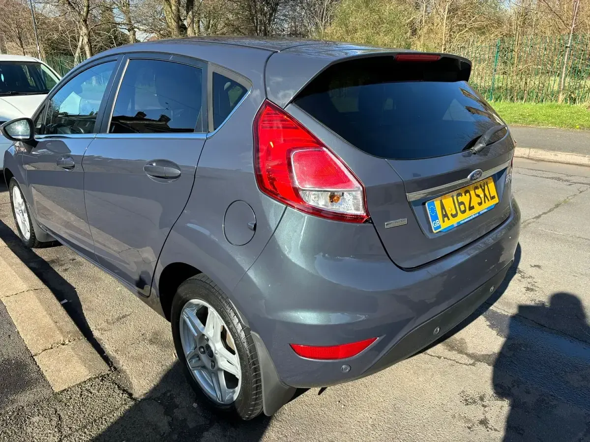 Used Ford Fiesta Zetec 2013 Grey Hatchback
