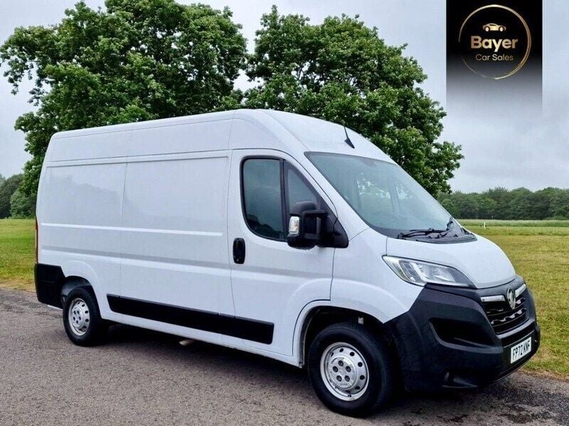 White Used 2022 Vauxhall Movano Van | £8,785 (Good price) - Image 1/4