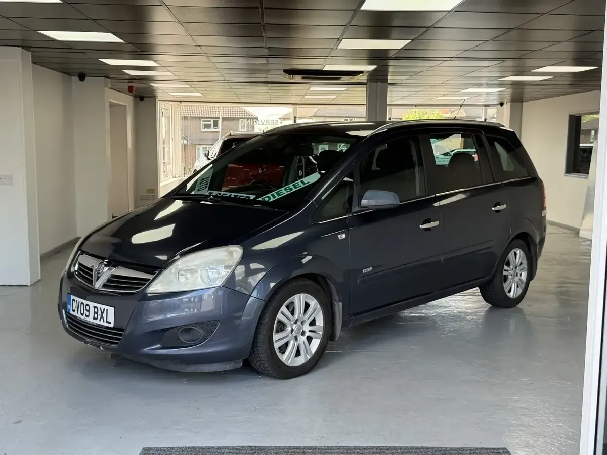 Used Vauxhall Zafira Design Edition 120 HP (88 kW) 2009 Blue MPV