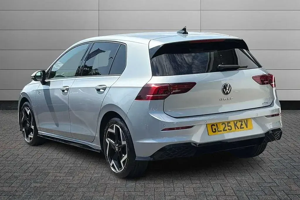 Used VW Golf VIII 150 HP (110 kW) 2025