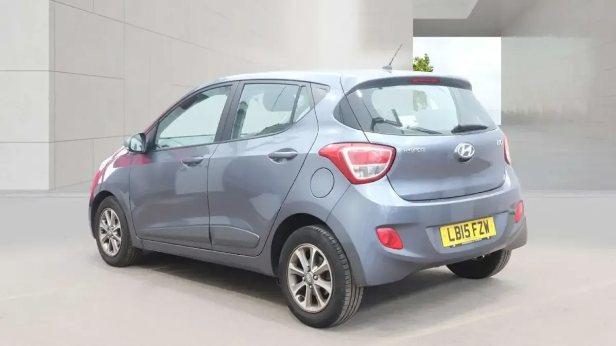 Used Hyundai i10 Premium 87 HP (63 kW) 2015 Grey Hatchback