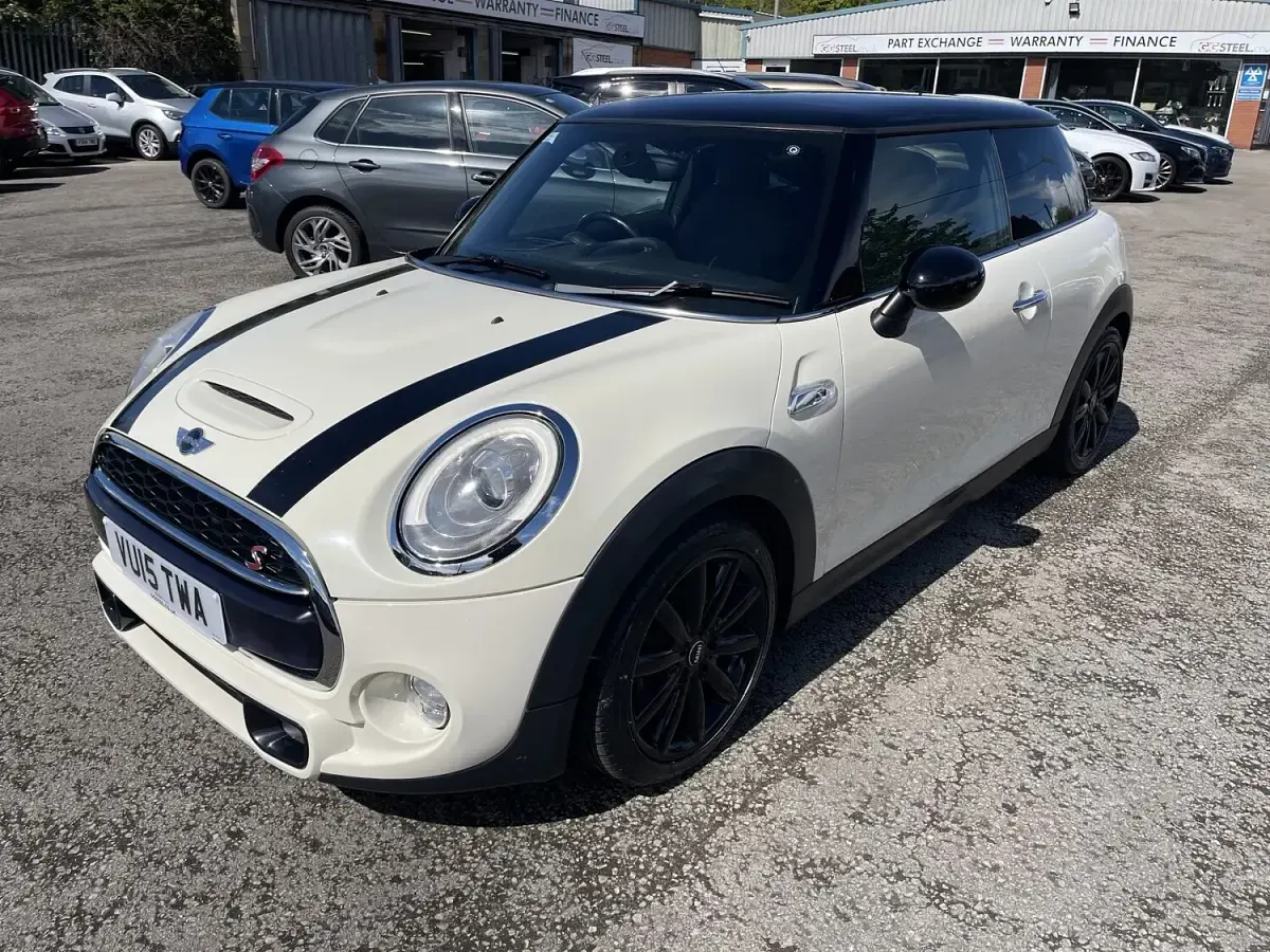 Used Mini Cooper SD Hatch 2015 White Hatchback