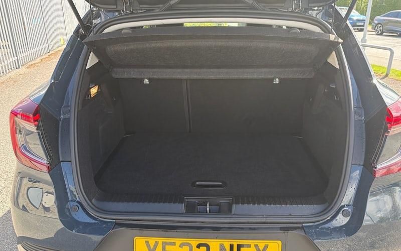 Second-hand Renault Captur Techno 143 CP (105 kW) 2024 SUV