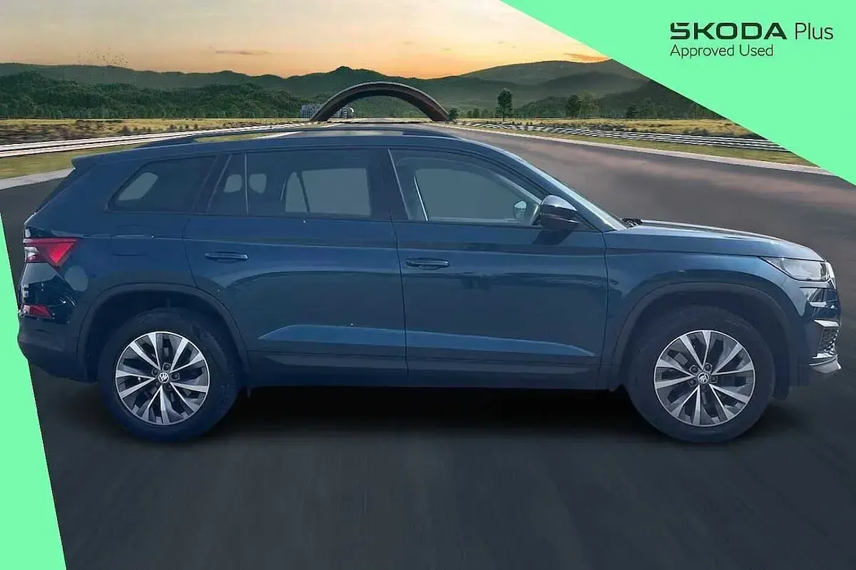 Used Skoda Kodiaq SE Drive 110 HP (80 kW) 2022 Petrol blue metallic SUV